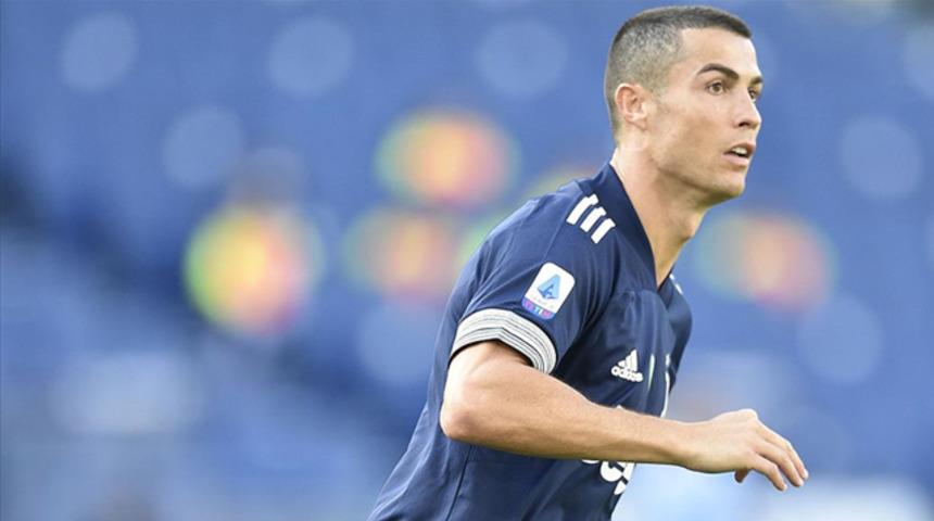 Ronaldo sosyal medyada 500 milyon takipçiye yaklaştı