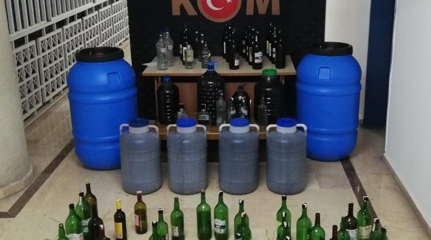 Burdur’da 380 litre kaçak içki ele geçirildi