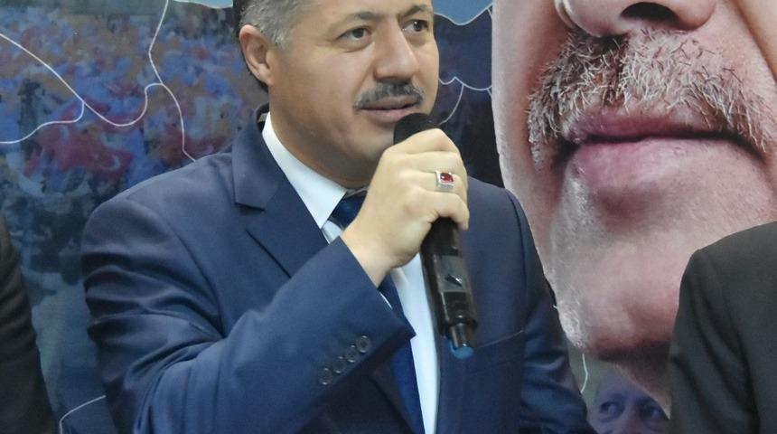 AK Parti&rsquo;li &Ouml;zkan: "Covid-19 ile etkin m&uuml;cadelemiz, d&uuml;nyaya &ouml;rnek olmuştur"