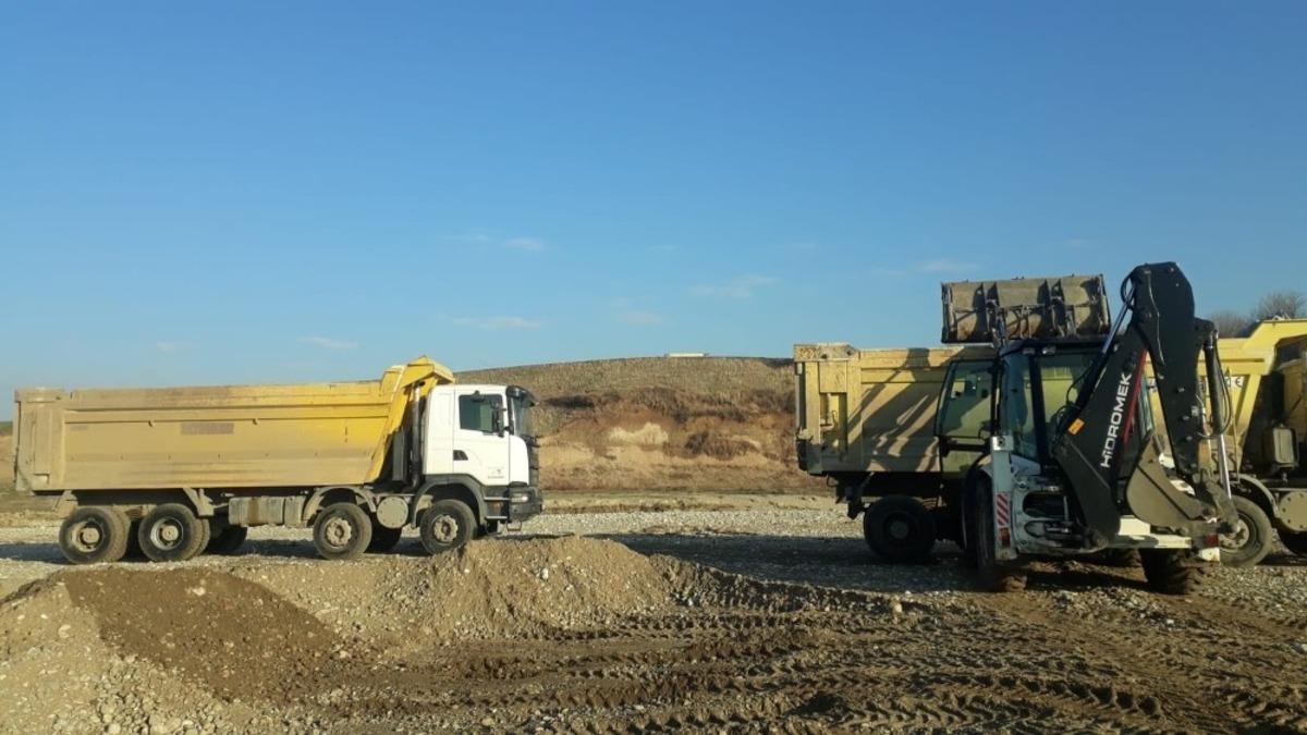 Silvan&rsquo;da yol bakım ve onarım &ccedil;alışmaları s&uuml;r&uuml;yor