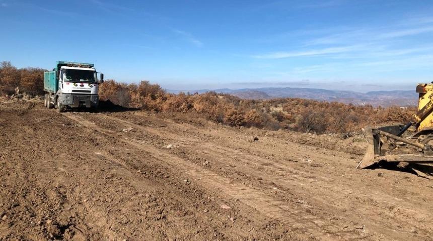 Tavak’ta gölet temizlik çalışmaları devam ediyor