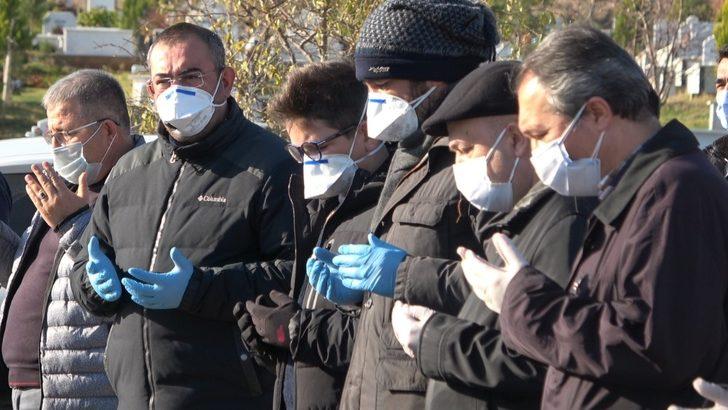 Annesinin ardından korona virüse yenilen Doktor toprağa verildi G5