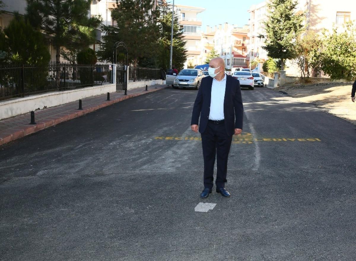 Ke&ccedil;i&ouml;ren&rsquo;de bozuk yol ve kaldırım bırakılmadı