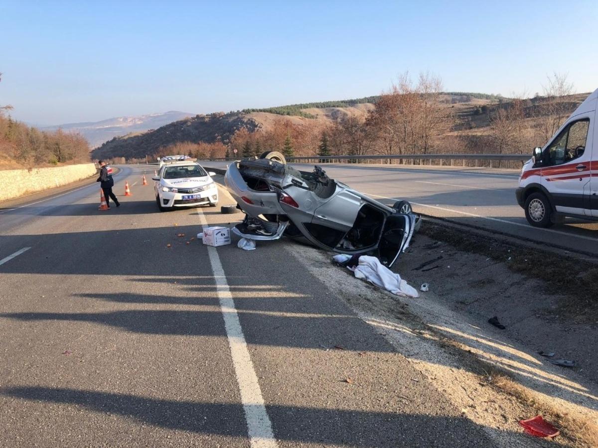 Kontrolden &ccedil;ıkan otomobil takla attı: 1 yaralı