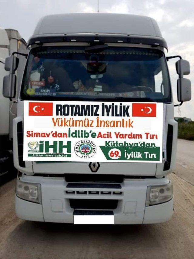 Simav’dan İdlip’e 25 ton un ile kışlık kıyafet yardımı