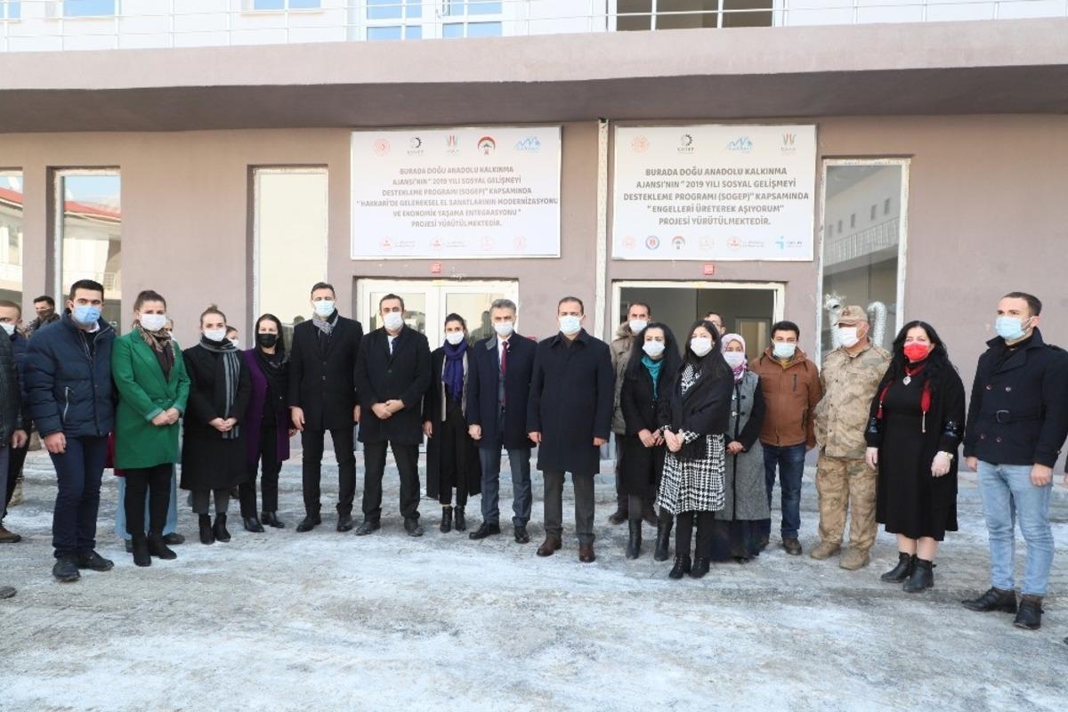 Vali Akbıyık SOGEP at&ouml;lyesini ziyaret etti