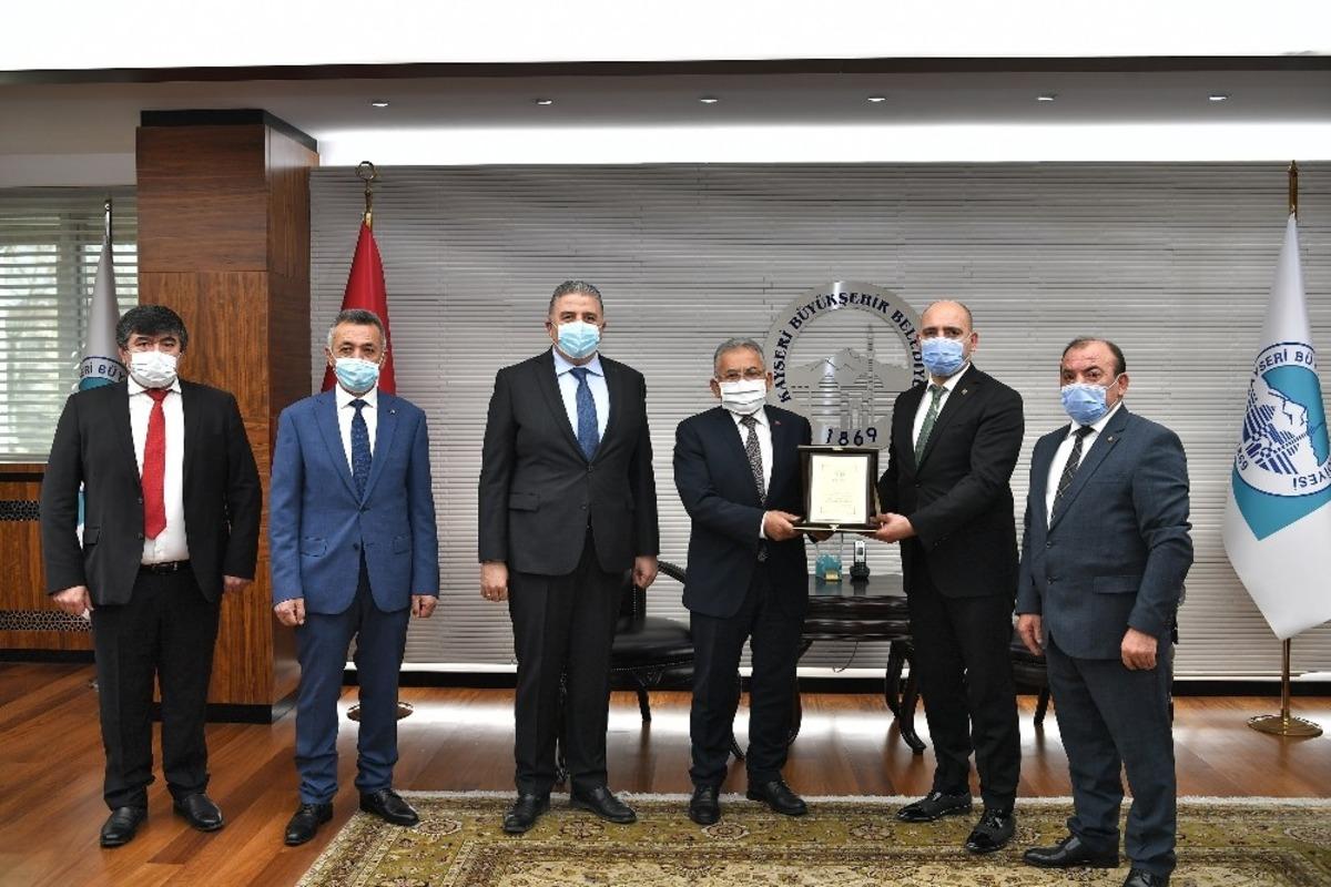 Borsa y&ouml;netiminden B&uuml;y&uuml;kkılı&ccedil;&rsquo;a teşekk&uuml;r ziyareti