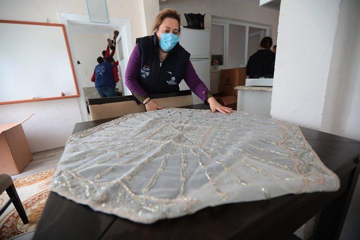 Evi kül olan ailenin yardımına ilk onlar koştu G4