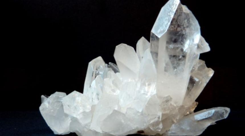 Sonsuzluk şans taşı: Dumanlı kuvars nedir?