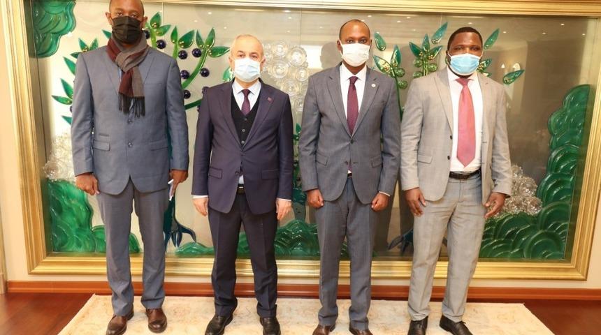 Ruanda heyetinden, Başkan B&uuml;y&uuml;kg&ouml;z&rsquo;e ziyaret