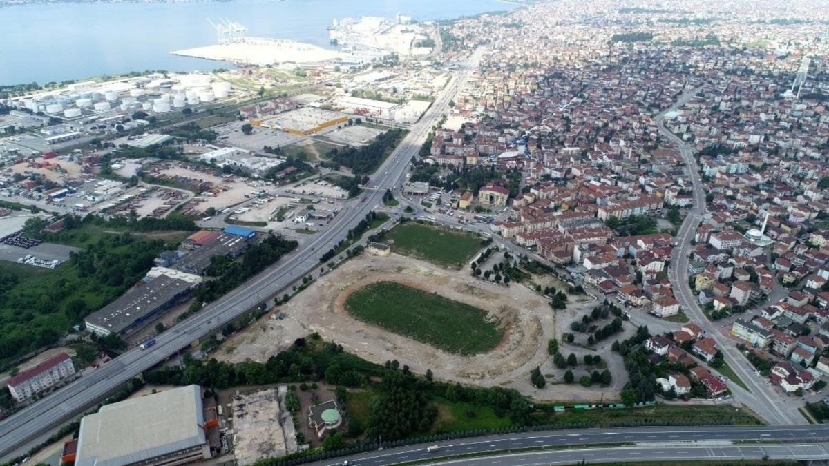 Kocaeli&rsquo;ye 750 futbol sahası b&uuml;y&uuml;kl&uuml;ğ&uuml;nde Millet Bah&ccedil;esi