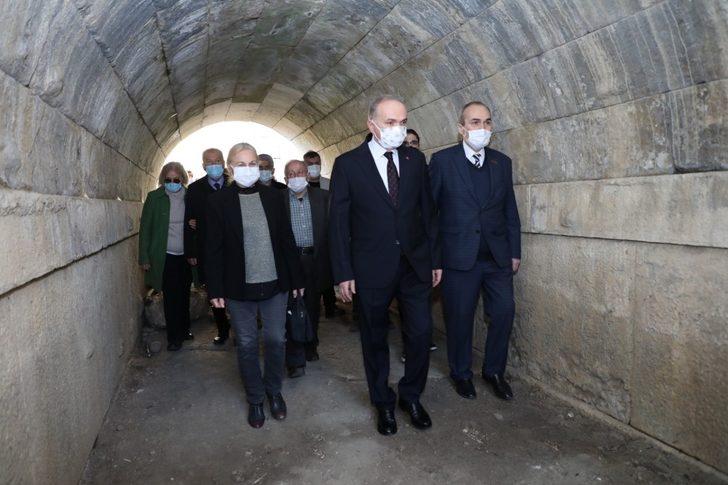 Kırım Türkleri, kazı alanında incelemelerde bulundu G4