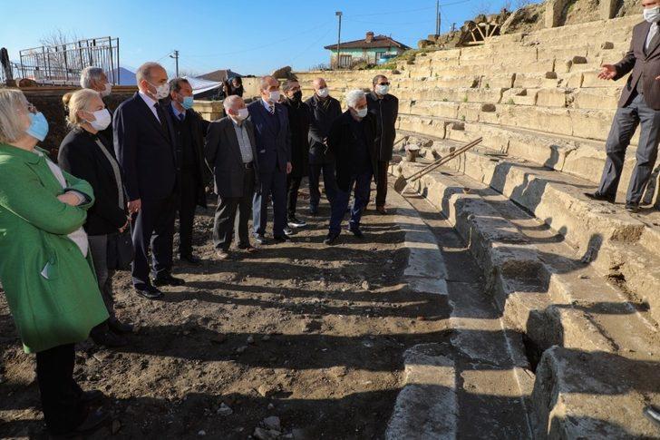 Kırım Türkleri, kazı alanında incelemelerde bulundu G5