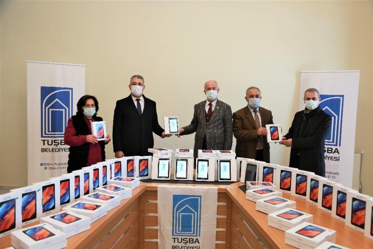 Tuşba Belediyesinden eğitime &lsquo;tablet&rsquo; desteği
