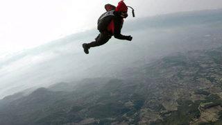 Hayko Cepkin Pamukkale'de balondan paraşütle atladı