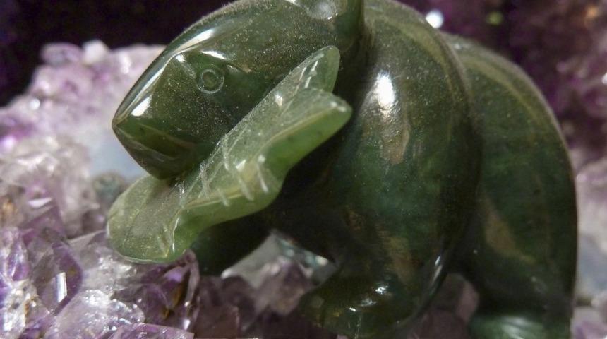 Yeşim taşı nedir? Yeşim taşının faydaları ve &ouml;zellikleri Nedir?