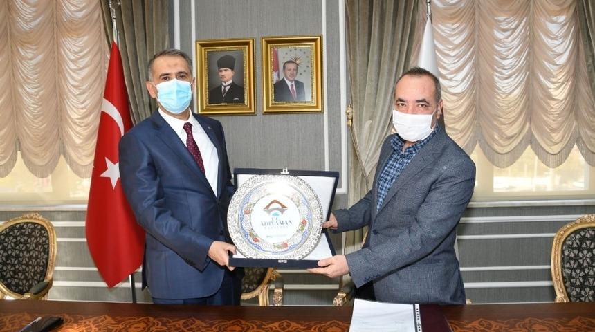 İşadamı Tutak&rsquo;tan Adıyaman&rsquo;a 8 derslikli okul