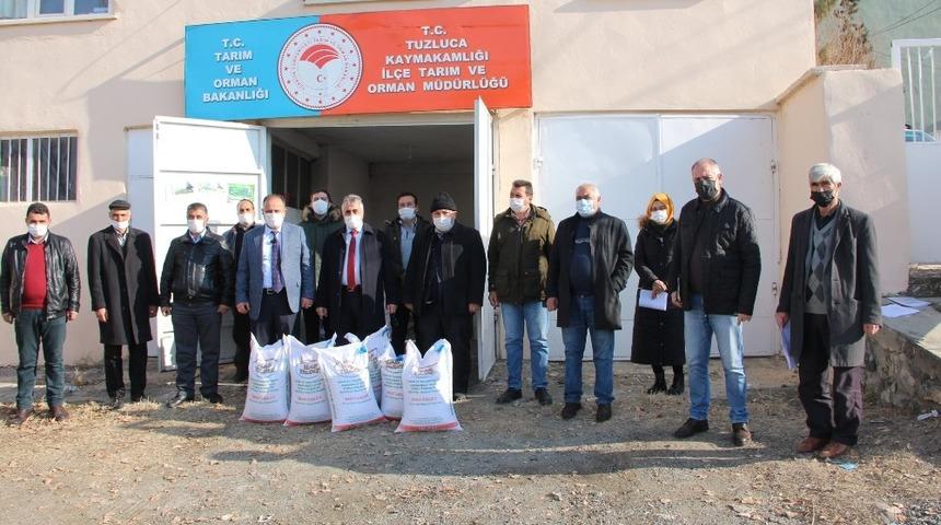 Iğdır&rsquo;da &ccedil;ift&ccedil;ilere Baklagil tohumu dağıtıldı