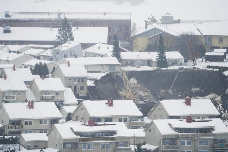 Norveç'te bir yerleşim bölgesinde toprak kaydı: 21 kayıp var