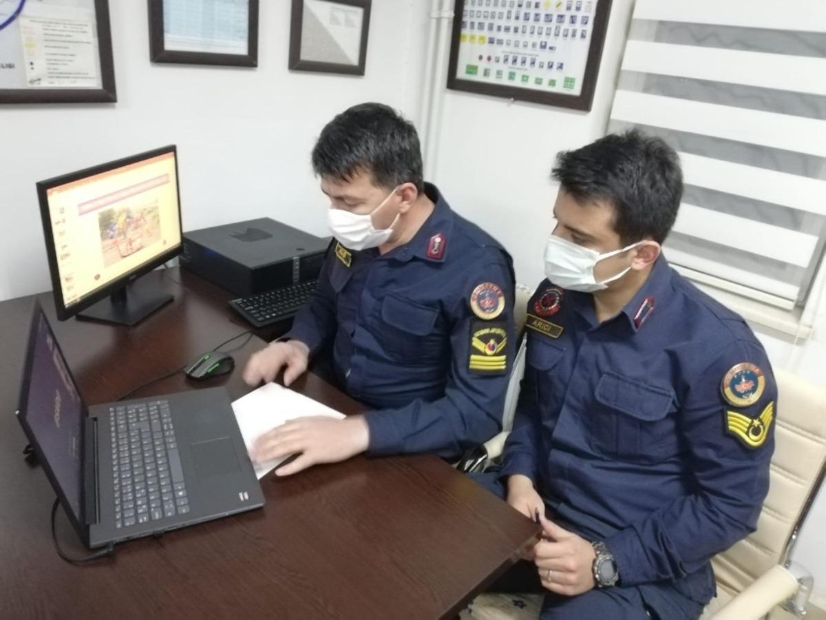 Gerc&uuml;ş&rsquo;te jandarmadan &ccedil;ocuklara uzaktan eğitimle trafik dersi