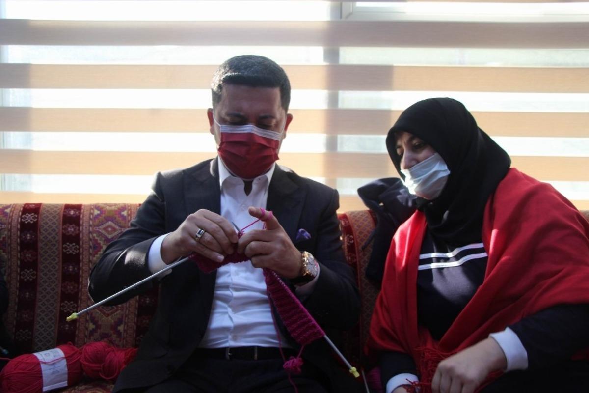 Belediye Başkanı Arı, kadınlarla &ouml;rg&uuml; &ouml;rd&uuml;