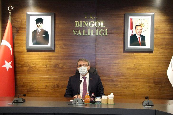 Bingöl’de yeni yıl öncesi sağlıkçılara anlamlı ödül G2