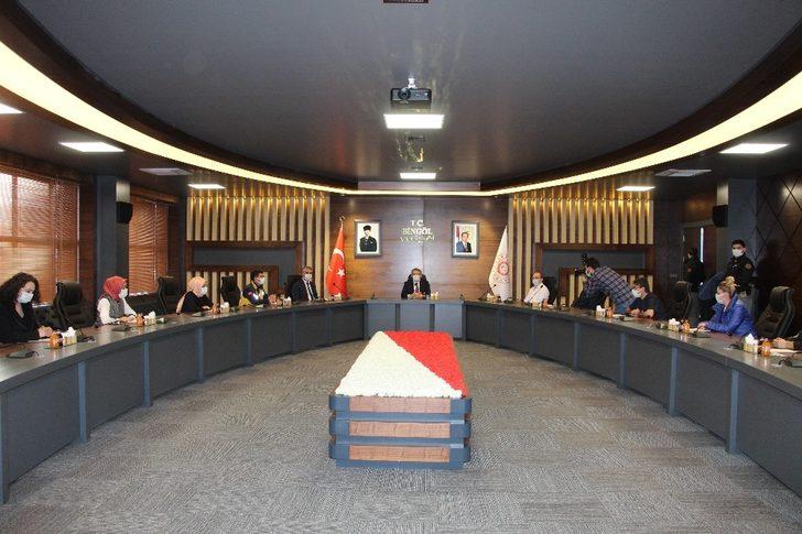 Bingöl’de yeni yıl öncesi sağlıkçılara anlamlı ödül G3