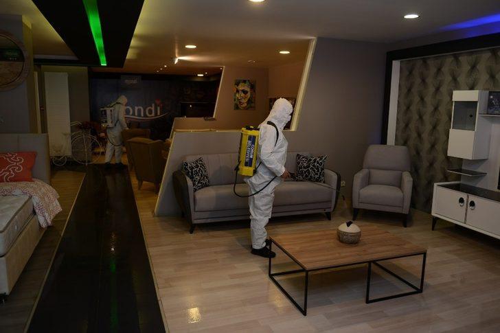 Çorum’da dezenfeksiyon timleri gece gündüz çalışıyor G3