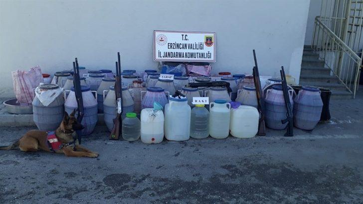 Erzincan’da yılbaşı öncesinde 2 bin102 litre sahte alkol ele geçirildi G1