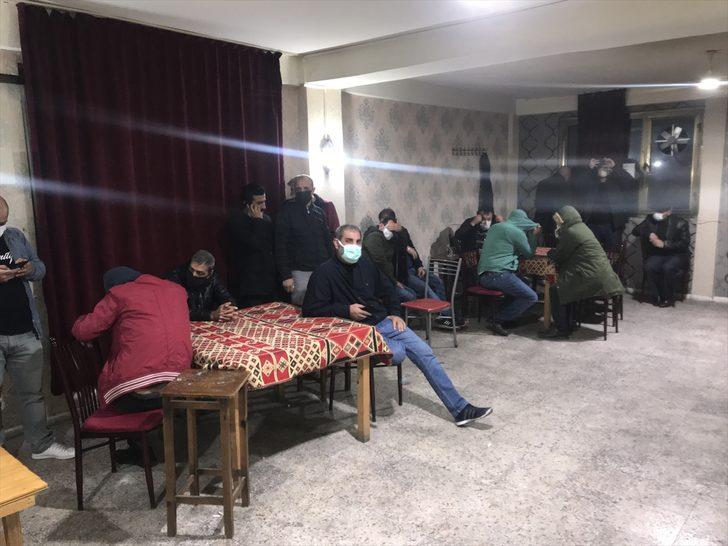 Adana'da kafeteryalarda kumar oynayan 70 kişiye para cezası G2