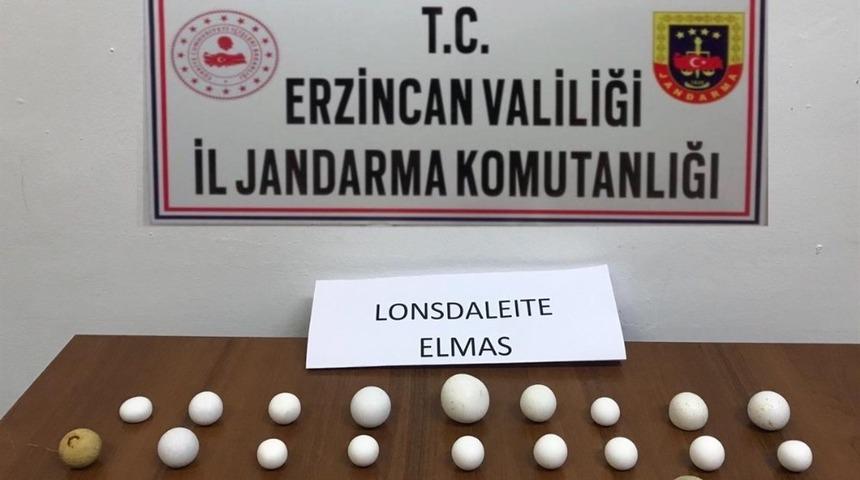 Değerli madeni taşları satmaya &ccedil;alışan 10 kişi g&ouml;zaltına alındı