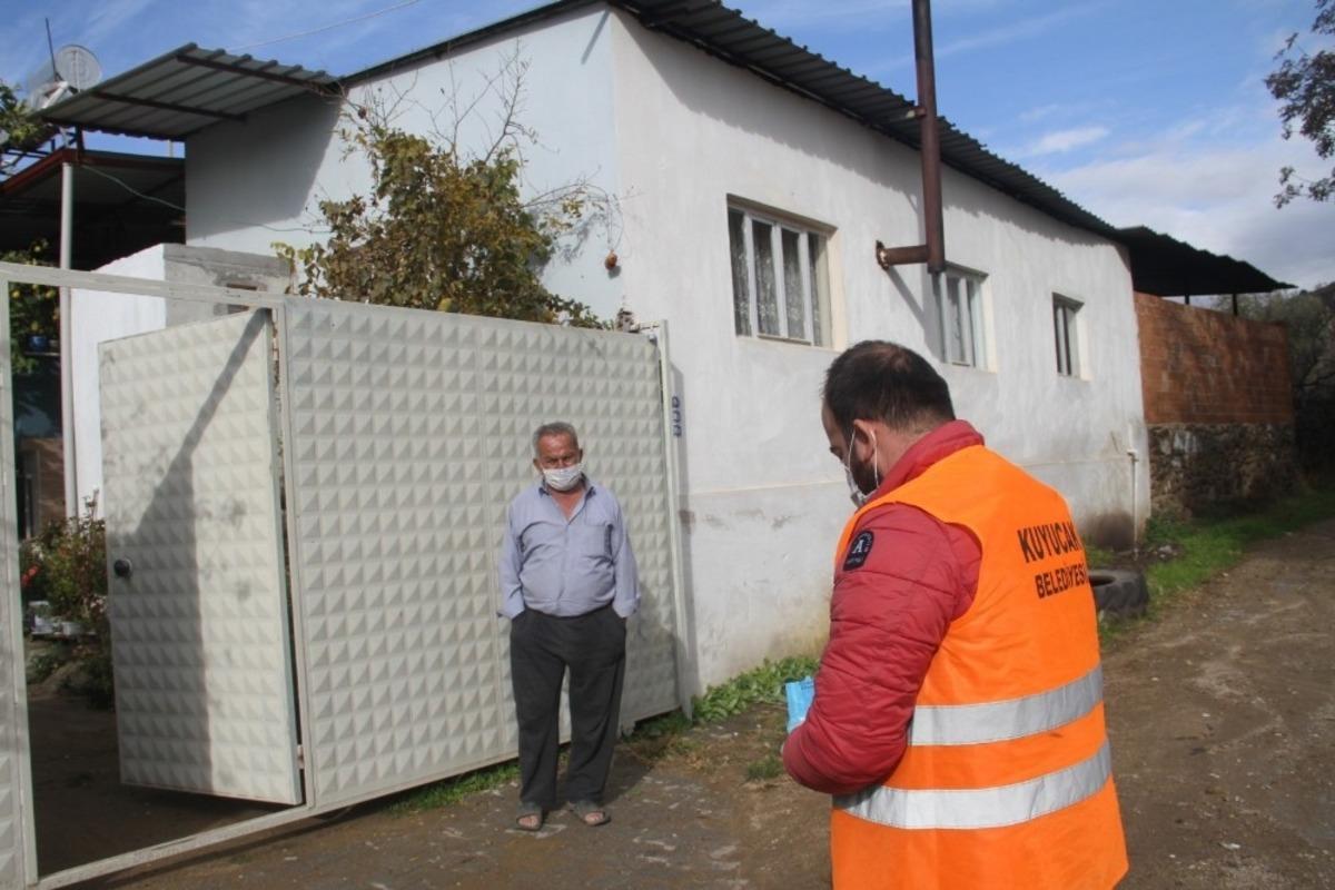 Kuyucak Belediyesi Korona vir&uuml;s hastalarını yalnız bırakmıyor