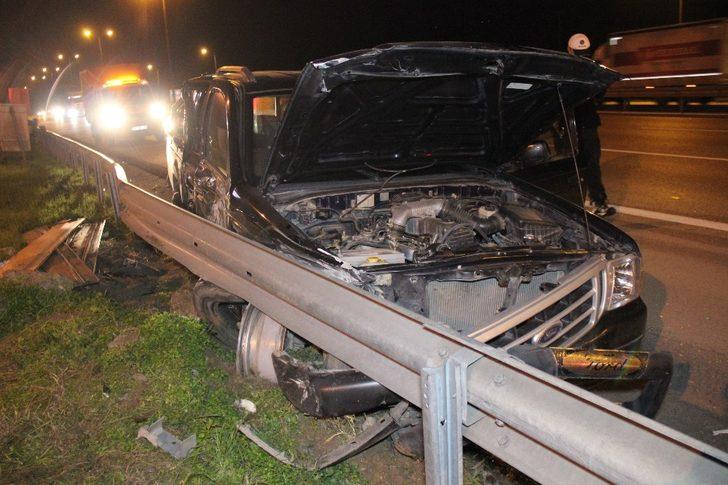 Kocaeli TEM Otoyolu’nda kamyon ve hafif ticari araç çarpıştı: 1 yaralı G1