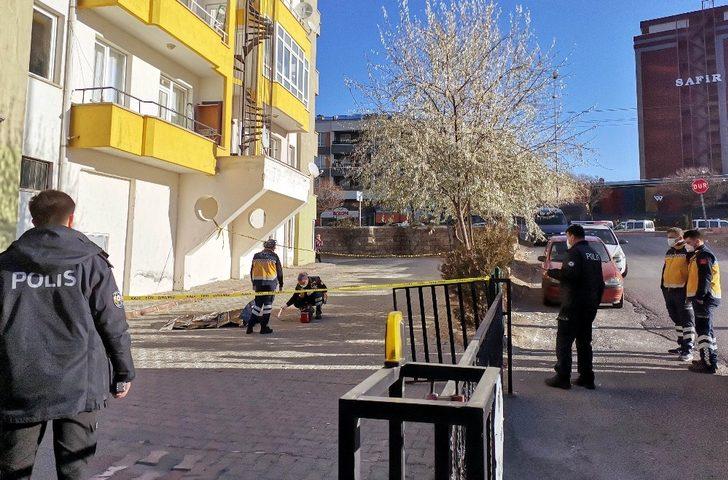 Boşanma aşamasındaki kadın 8. kattan atlayarak yaşamına son verdi G2