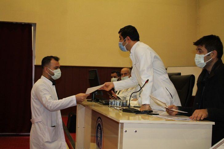 Midyat Devlet Hastanesinde çalışan 174 personele başarı belgesi verildi G3