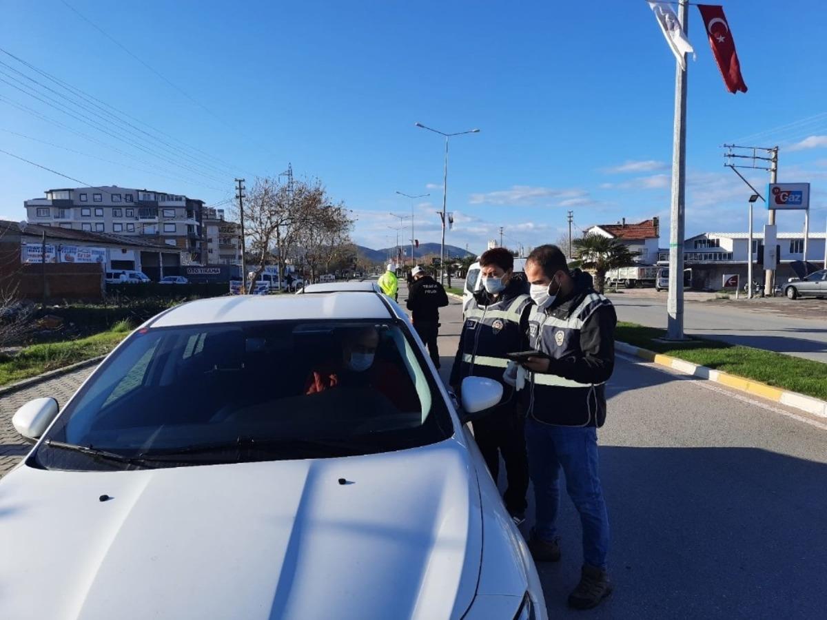 Burhaniye polisinden yoğun yılbaşı denetimi