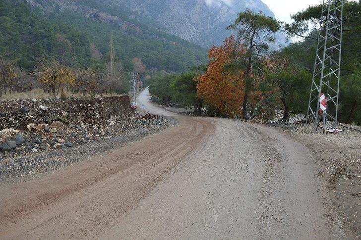 Büyükşehir, Çitdibi ve Yarbaş Çandır yolunu onardı G2