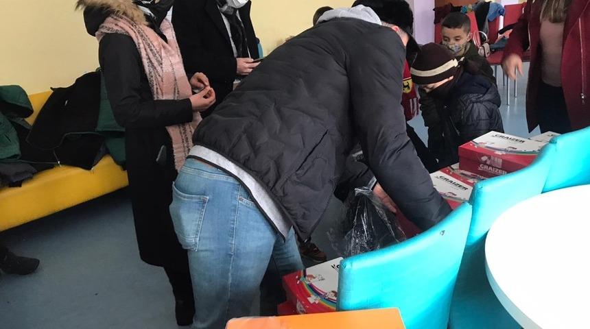 AHLATİSDER’den “Çocuklar Üşümesin” kampanyası