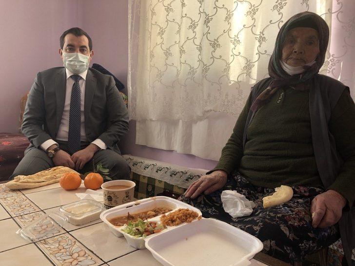 Soğuk kış günlerinde yaşlılar ve yardıma muhtaç vatandaşlar unutulmuyor G1