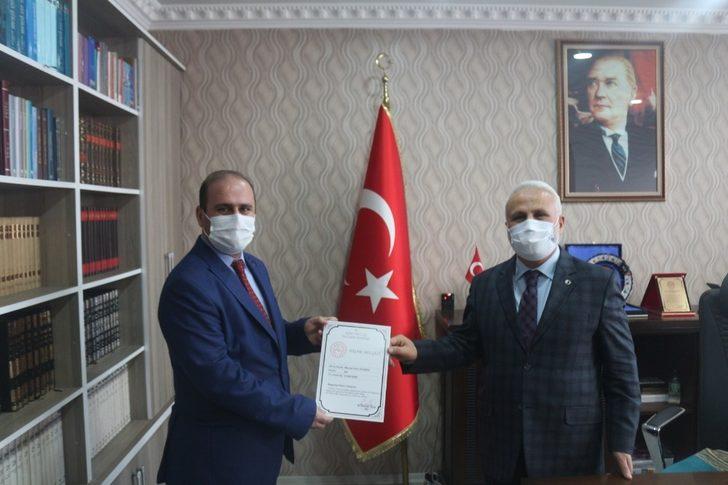 Ağrı İl Müftülüğü personellerine salgınla mücadelelerinden dolayı başarı belgesi verildi G2