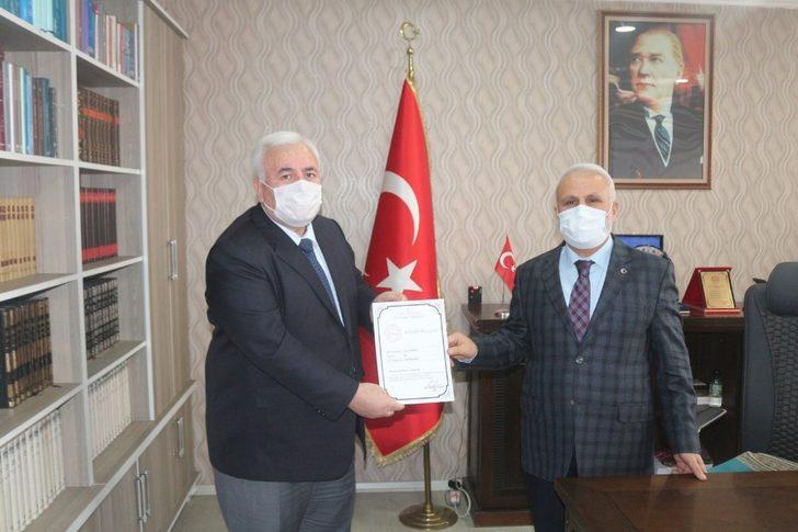 Ağrı İl Müftülüğü personellerine salgınla mücadelelerinden dolayı başarı belgesi verildi G3