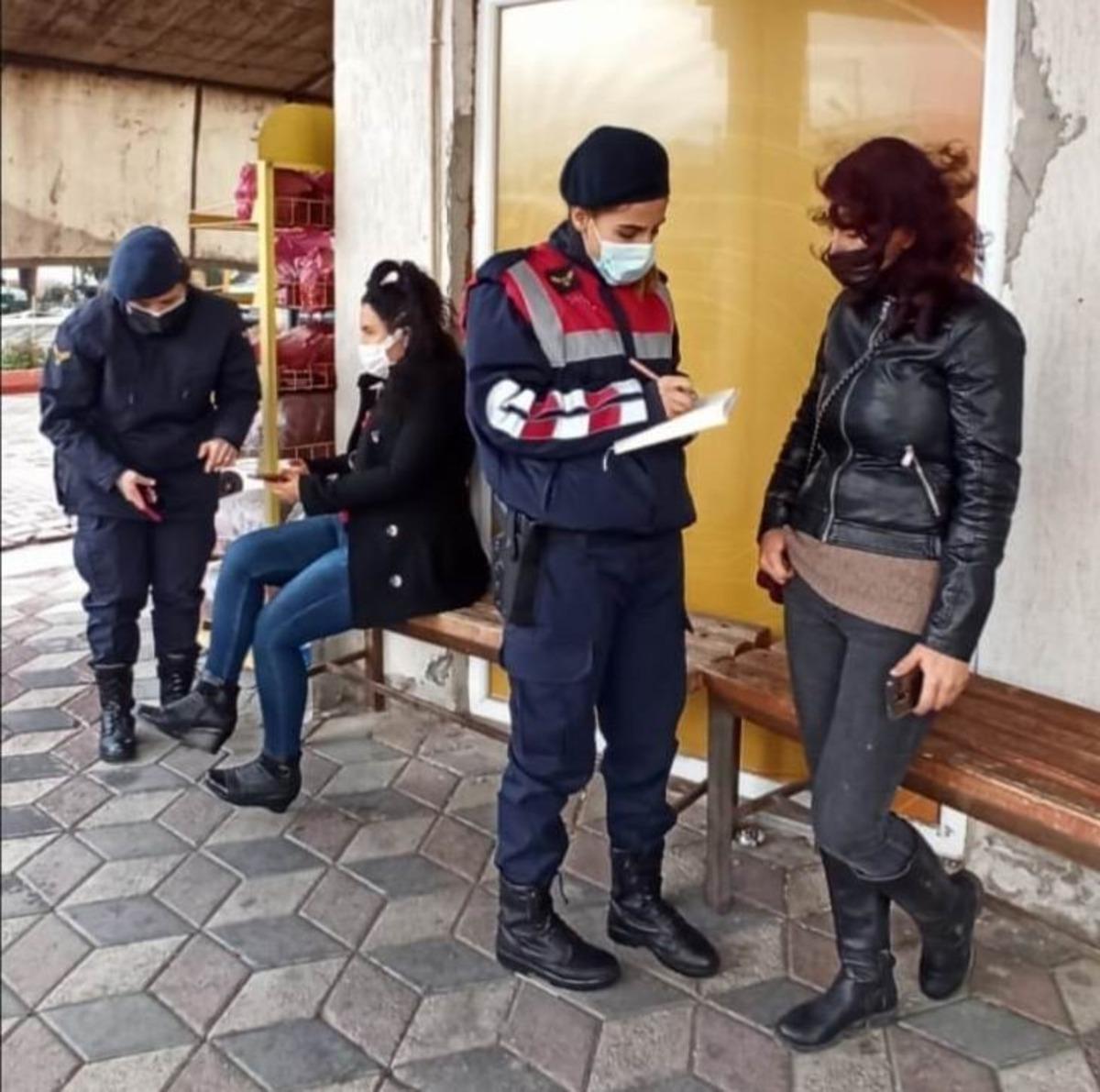 Jandarma kapı kapı dolaşıp KADES&rsquo;i tanıttı