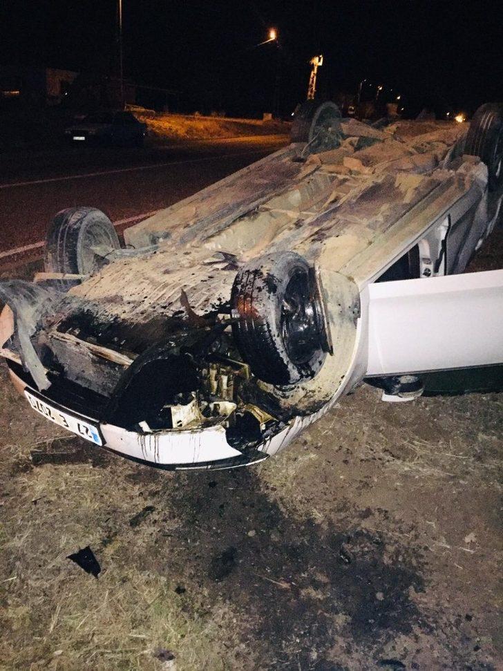 Köpeğe çarpmamak için takla attı: 2 yaralı G2