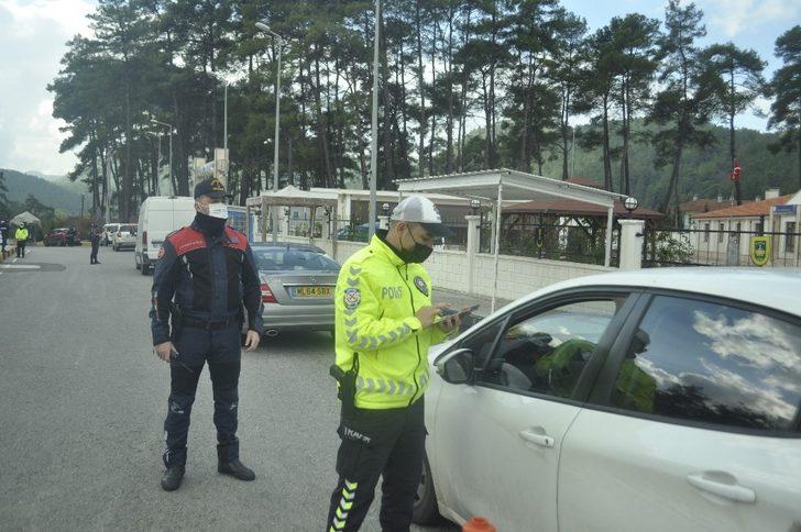Marmaris’te yeni yıl öncesi trafik yoğunluğu yaşanıyor G2