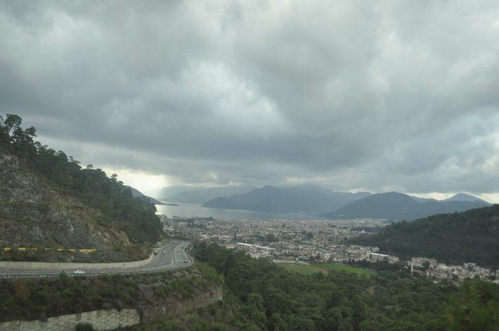 Marmaris’te yeni yıl öncesi trafik yoğunluğu yaşanıyor G3