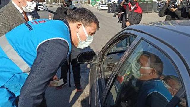 Vali Çiftçi'nin sorusuna sürücünün verdiği cevap şaşkınlık yarattı