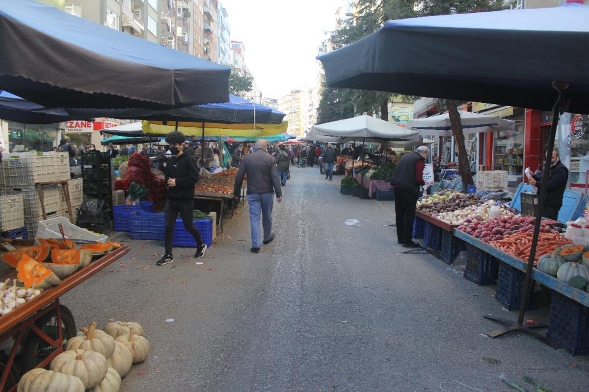 Kısıtlama &ouml;ncesi pazarlar durgun