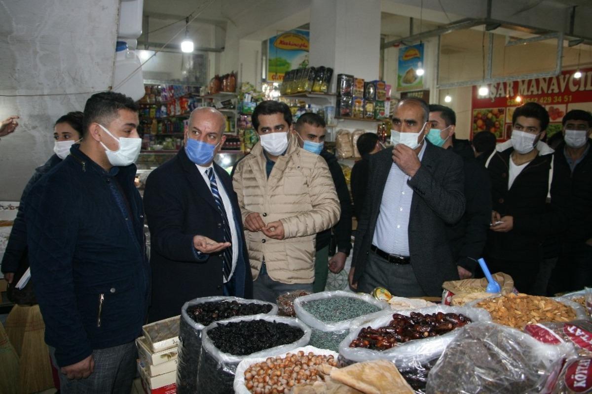 Kaymakam &Ccedil;elik pazar esnafıyla buluştu