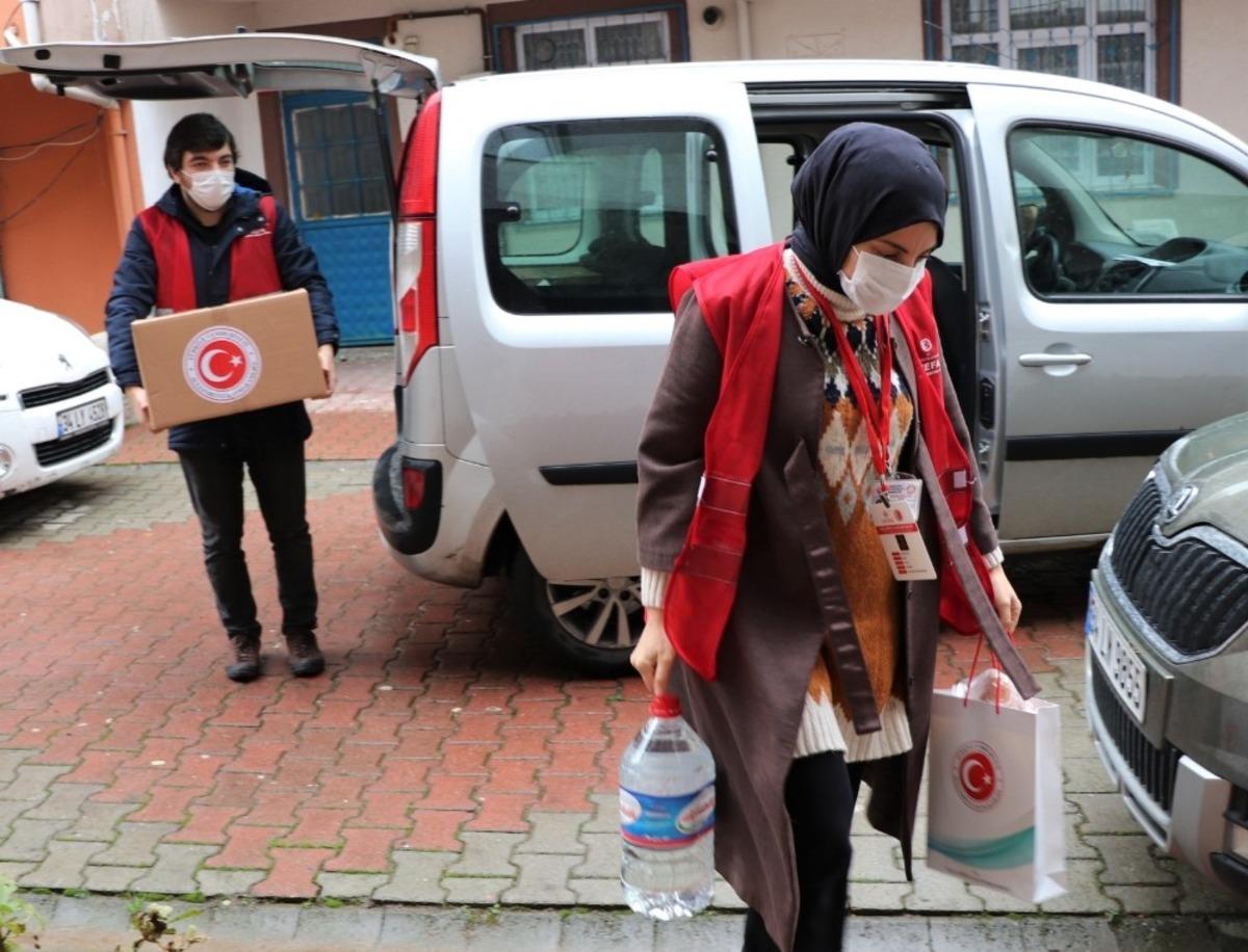 Sultanbeyli Kaymakamlığı karantinadaki vatandaşları yalnız bırakmadı