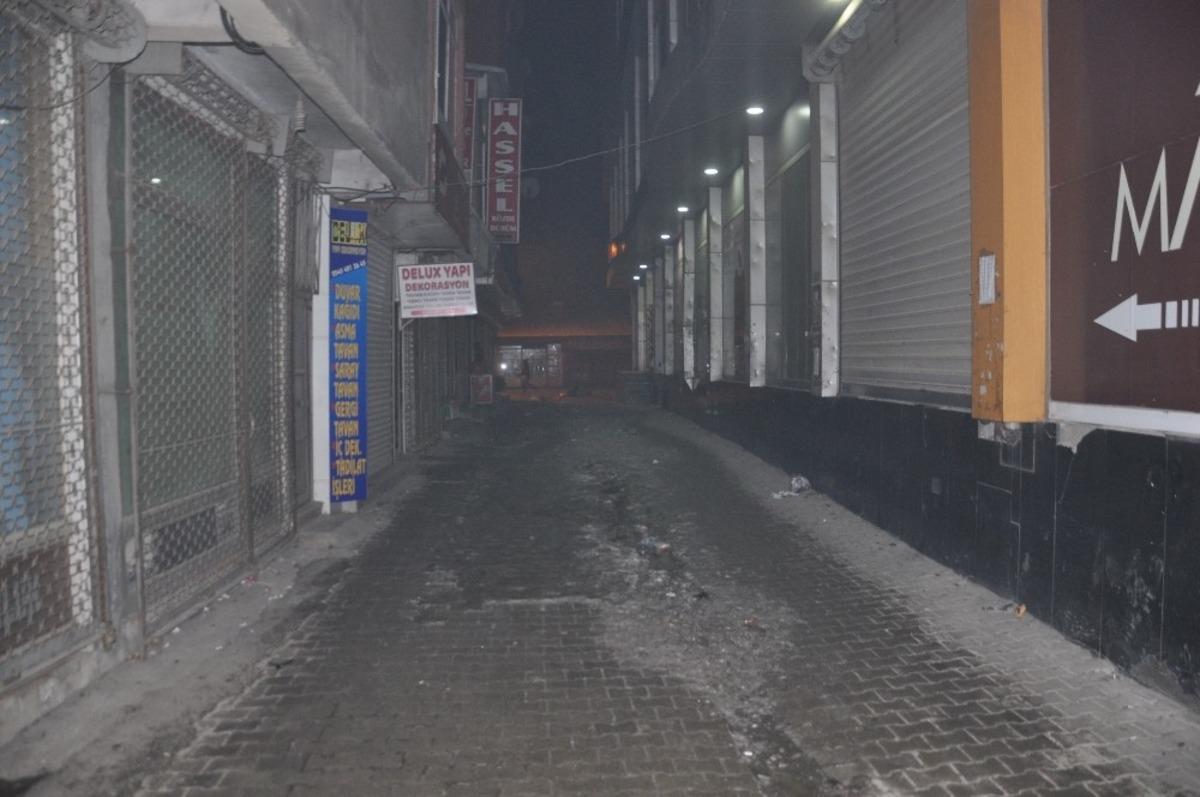 Y&uuml;ksekova&rsquo;da 80 saatlik kısıtlama başladı